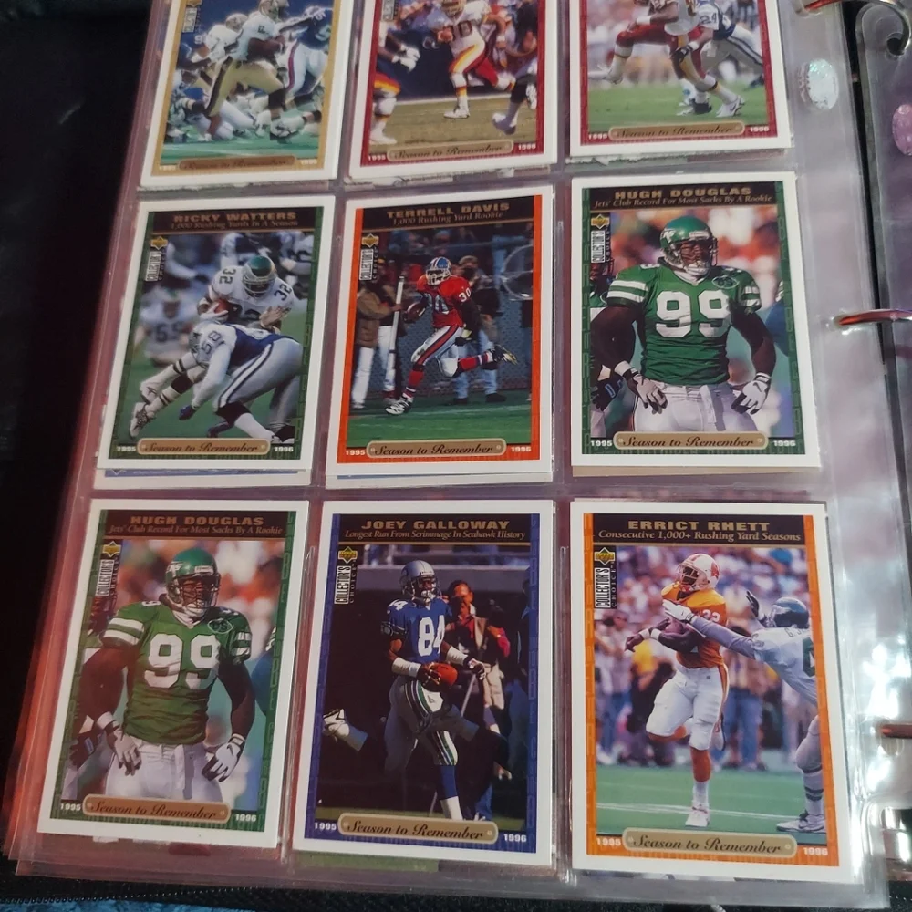 Pro Line/Ground Force Football Cards In Binder 600 Cards